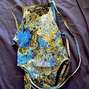 Jolyn One piece bathing suit, print,size 26